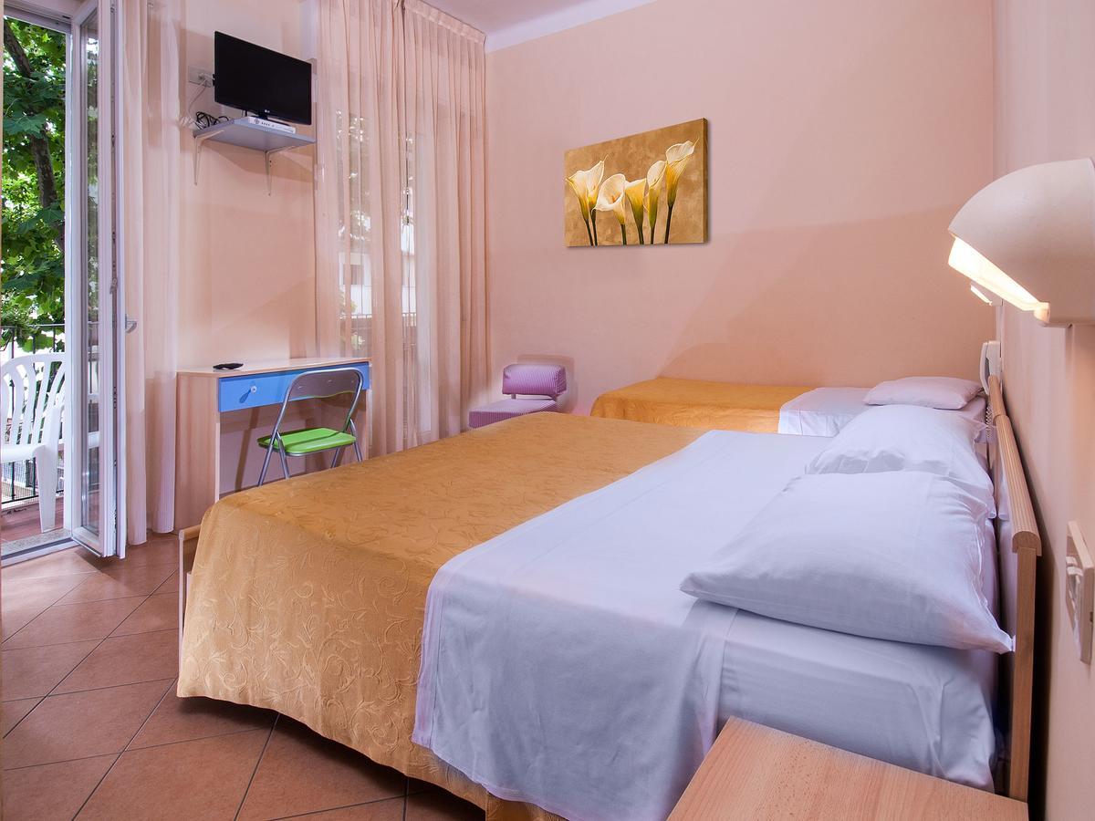 Hotel Miramare Cattolica Esterno foto