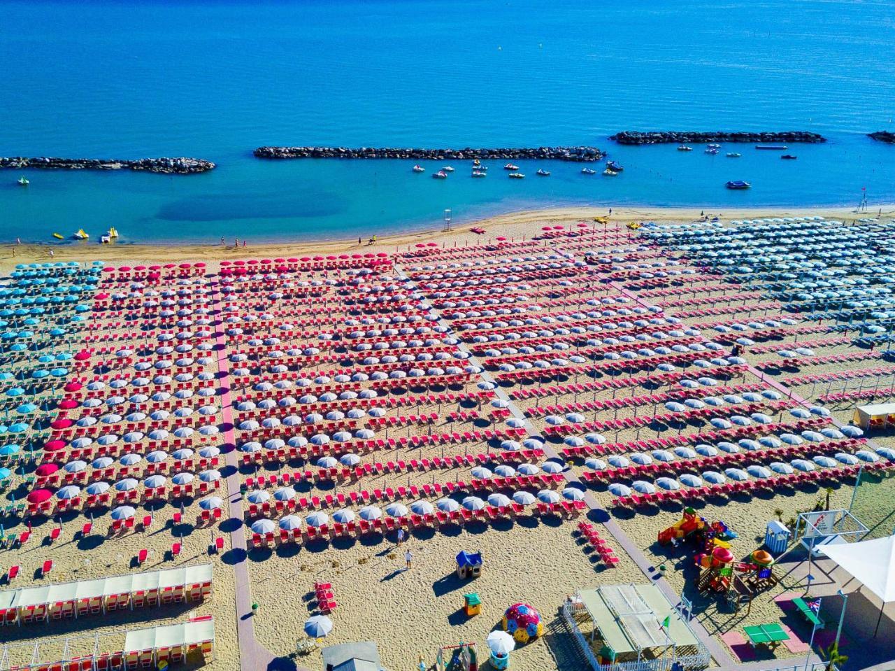 Hotel Miramare Cattolica Esterno foto