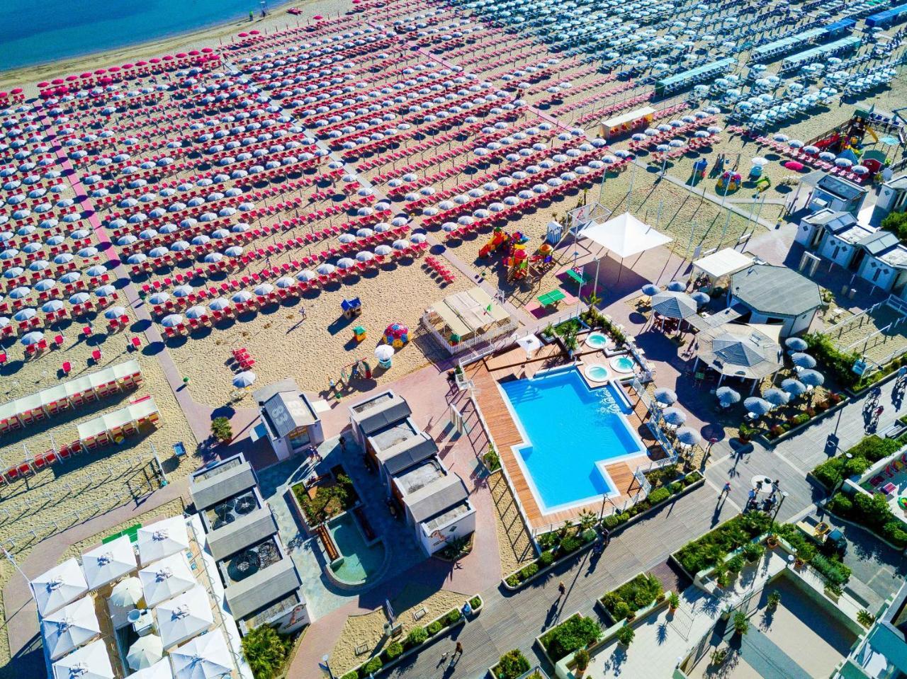 Hotel Miramare Cattolica Esterno foto